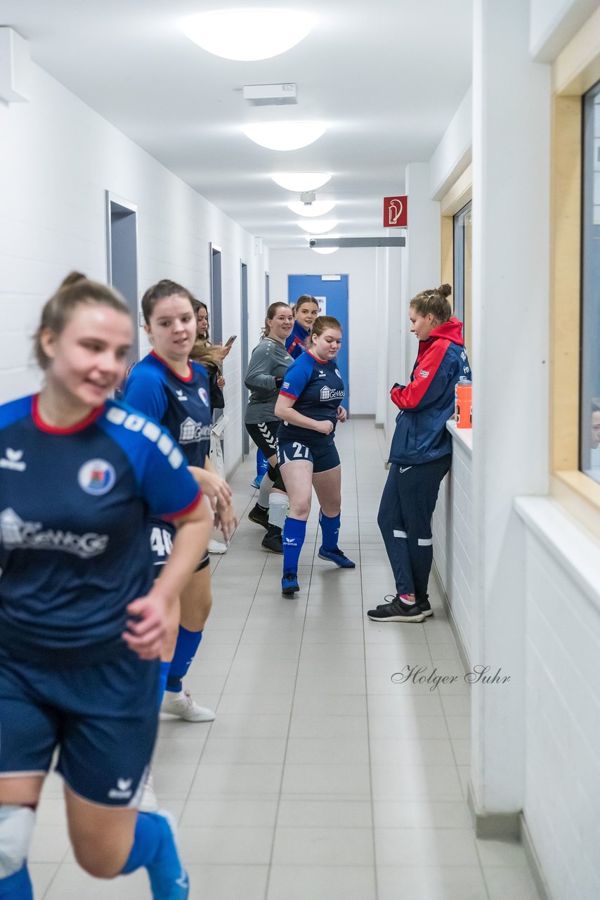 Bild 64 - F Loewinnen Hallen Cup